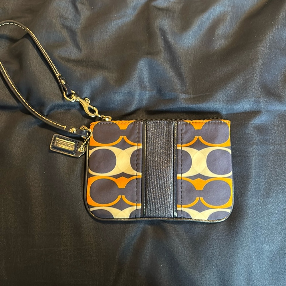 👜Coach Signature Linear C Wristlet